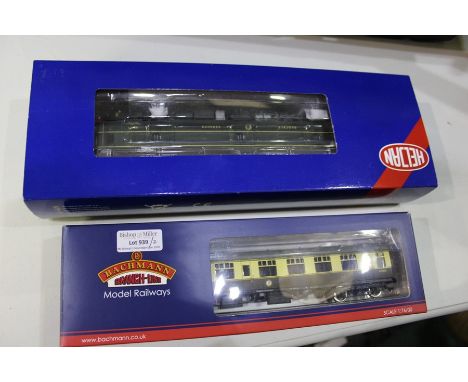 Heljan OO gauge model railway engine, class 128 DPU Parcels Service together with a Bachmann branch line BR MK1 SK coach seco