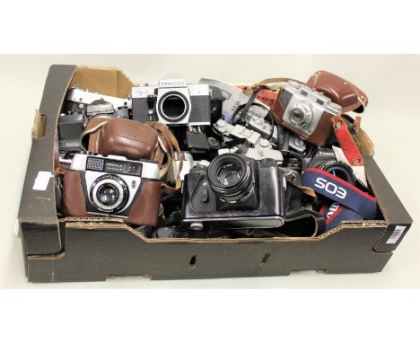 35mm and other camera bodies by Kodak, Praktica, Minolta, Canon, Baldina etc. (qty)