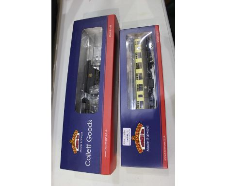 Bachmann Branch Line Model Railways 1/76 OO gauge Collett goods 2259 BR black early emblem engine together with BR MK1 SK coa