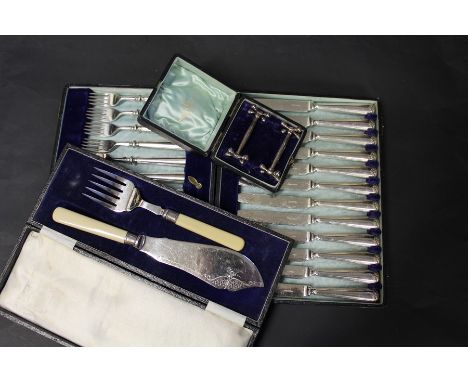 Cased silver plated wares, to include knife rests, fish servers and a knife and fork set, (3)
