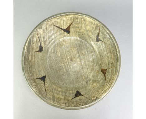 WILLIAM MARSHALL (1923-2007) for Leach Pottery; a stoneware bowl covered in brushed slip with iron decoration, impressed WM a