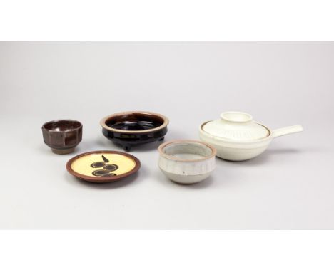 DON JONES (1936-2019); a group of ceramics including a cut sided stoneware cup, footed dish, bowl, soup bowl and cover and a 