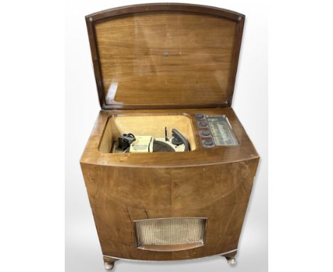A mid 20th century Pye walnut cased record player, 68 cm x 49 cm x 74 cm 