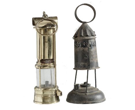 A VICTORIAN TINPLATE HAND LANTERN, SECOND HALF 19TH C AND A BRASS 3 BAR MINER'S SAFETY LAMP, MUSELER TYPE 'ROUTLEDGE &amp; JO