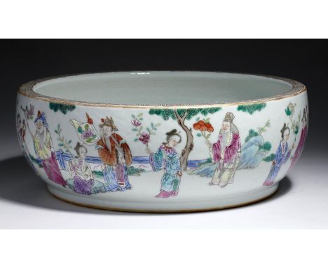 A CHINESE FAMILLE ROSE BASIN with iron red key fret rim, 26.5cm diam, Xianfeng mark  Good condition