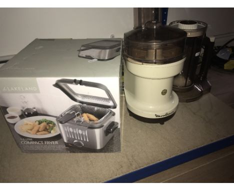 COMPACT FRYER & OTHER KITCHEN ITEMS