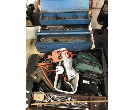 METAL TOOLBOX & BOX OF TOOLS