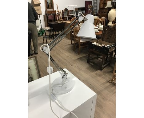 ANGLEPOIS LAMP ( WHITE SHADE )