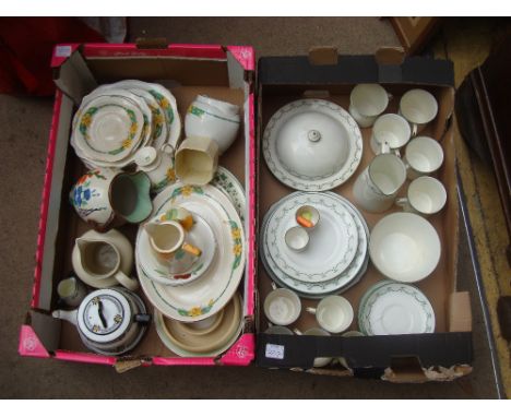 A Foley China 0387 pattern part tea service comprising five large cups, four saucers, five small cups, four saucers, a cake p