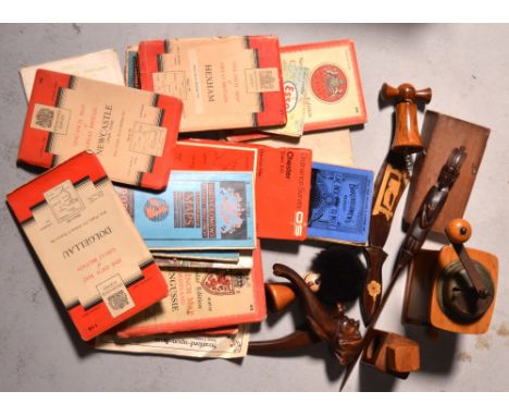 A mixed quantity of treen items to include a Continental nutcracker, carved as an elderly lady's face, a 'Kym' coffee grinder