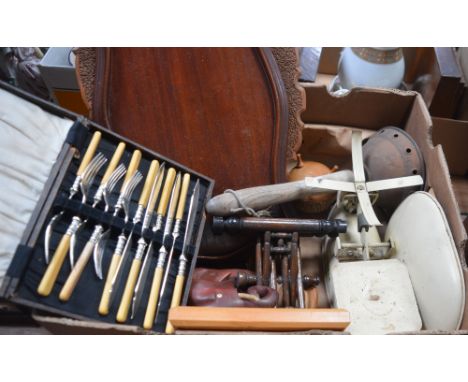A collectors' lot to include a mahogany gallery tray, a set of enamelled 'Harper' scales, a further set of scales and an East