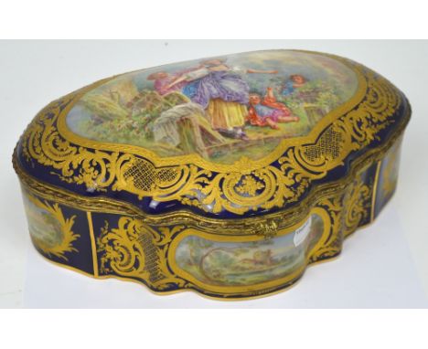 La Courtille (Paris porcelain, 1771-1840); a large heart-shaped dome-top casket with ormolu rim, central hand-painted vignett