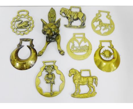 A selection of horse brasses and a brass fox head door knocker (a lot) 