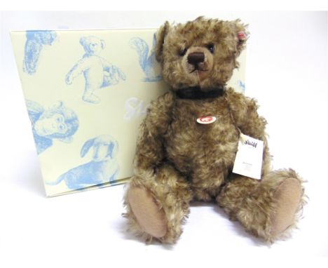 A STEIFF COLLECTOR'S TEDDY BEAR 'JEREMEY' (EAN 035180)  silver / green tipped, limited edition 706/1500, with certificate of 