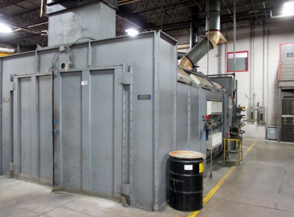 BINKS ENCLOSED SPRAY BOOTH, 10' OPENING, DOUBLE DOORS,11 LIGHTS, BOLT