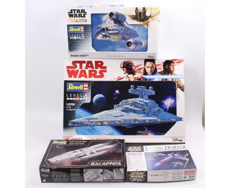 Star Wars and Battlestar Galactica boxed kit group of 4 comprising a Revell 1/27th scale Imperial Star Destroyer, a 1/72nd sc