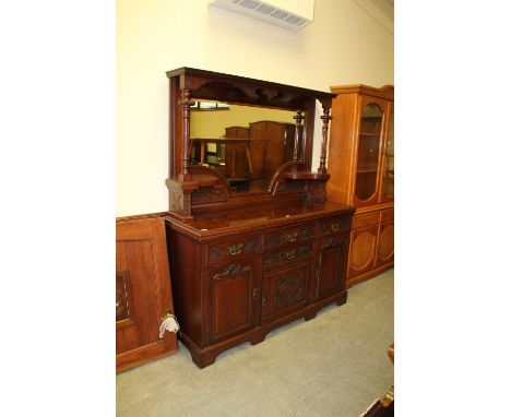 Victorian walnut mirror back sideboard
