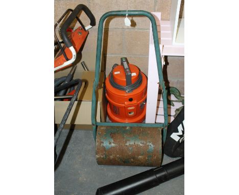 Small garden roller (water filled)