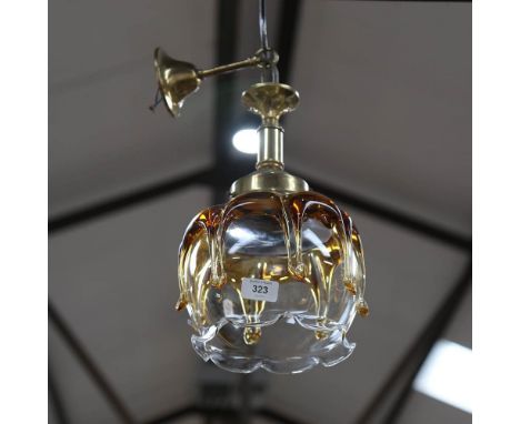 A Murano glass hanging lamp shade, with brass mount, diameter 19cm 