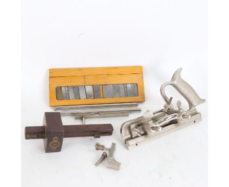 A Vintage Record combination woodworking plane no. 050, and a rosewood mortice gauge 