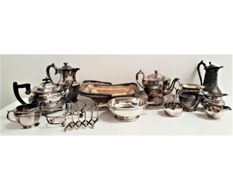 MIXED LOT OF SILVER PLATEincluding a cased set of twelve tea spoons, cased serving spoon and fork, cased set of six tea spoon