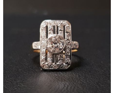 IMPRESSIVE ART DECO STYLE DIAMOND PLAQUE RINGthe central diamond approximately 1.05ct surrounded by further diamonds to the p