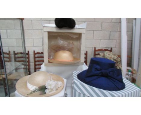 4 vintage ladies hats in 3 hat boxes