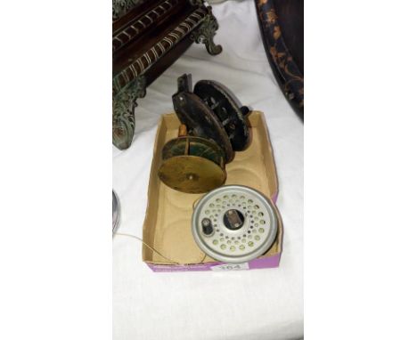 3 vintage fishing reels