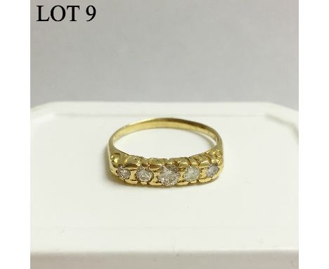 A vintage 5 stone diamond ring set in 18ct gold, ring size N