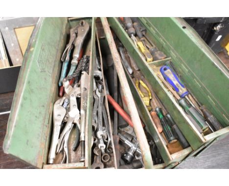 A vintage Holland tool box with DIY and building tools etc
