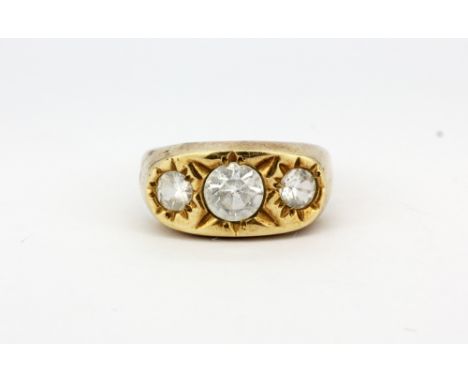 A gentleman's 9ct yellow gold stone set ring, (R), approx. 4.4gr.&nbsp;