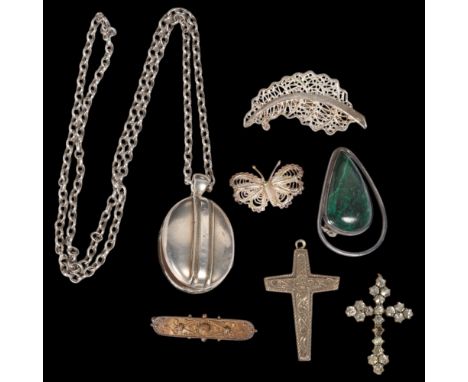 Various jewellery, including Victorian silver locket pendant, Etruscan Revival 15ct gold brooch, 2.2g, etc . Condition Report