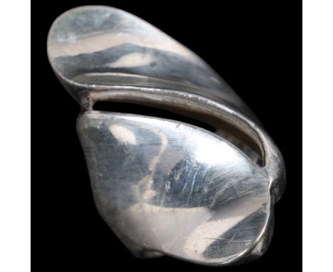 GIFA - a Danish modernist sterling silver abstract fold ring, setting height 35.4mm, size M, 10.5g . Condition Report:No dama