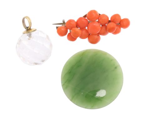 Various jewellery, including Antique Victorian button coral brooch, 32.3mm, nephrite panel, 27.1mm, and rock crystal faceted 