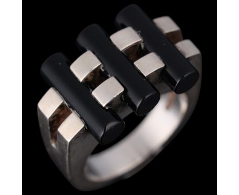 SVEN HAUGAARD - a Danish modernist sterling silver black onyx geometric abstract ring, set with 3 onyx cylinders, length 13.2