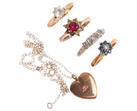 Various gold jewellery, comprising 2 x 18ct rings, 4g, and remaining 9ct, 5.3g gross . Condition Report:Lot sold as seen unle
