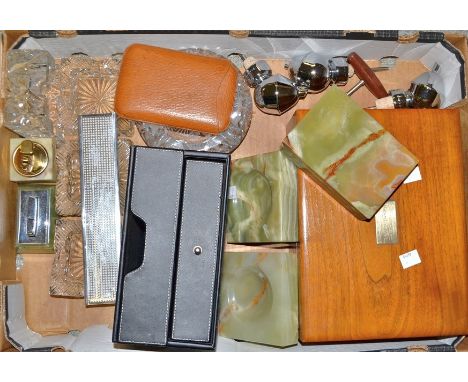 Smoking interest - A humidor cigar box; an onyx table lighter and associated cigarette box and ashtrays; a leather cigar case