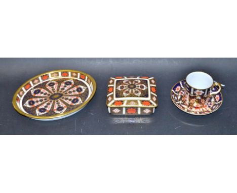 A Royal Crown Derby 1128 Imari miniature tea service tray; a covered trinket dish similar; a 2451 Traditional Imari demitasse