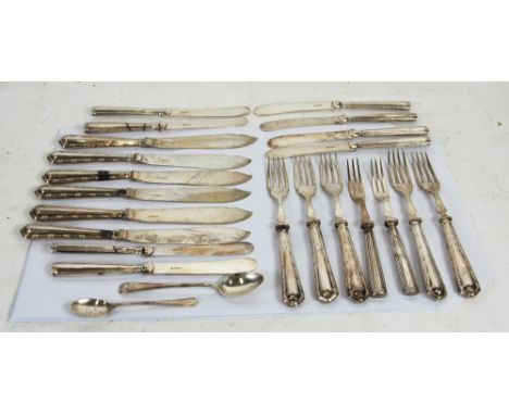 SET OF EIGHT AFTERNOON TEA KNIVES with filled silver handles and two matching forks, Sheffield 1922, TOGETHER WITH A SET OF S