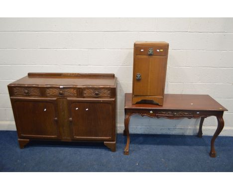 A 1940'S OAK SIDEBOARD, width 133cm x depth 45cm x height 93cm along with a mahogany side table with two drawers, oak bedside