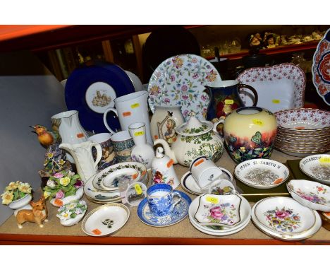 ASSORTED CERAMICS, ETC, to include Spode 'Fleur De Lys' red bowls and rectangular serving dish, Royal Worcester plates, jugs 