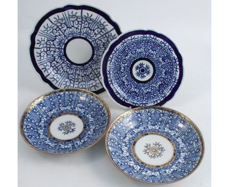 Four late 18th century Worcester Royal Lily pattern plates, comprising two lobed plates from the Flight's factory, diameters 
