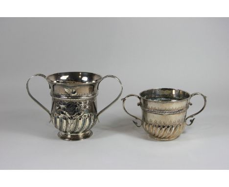 Zwei Porriger, 925er Silber, London, kleiner Porringer: Britannia Standard, 1700, Meistermarke: R+F, großer Porringer: 1763, 