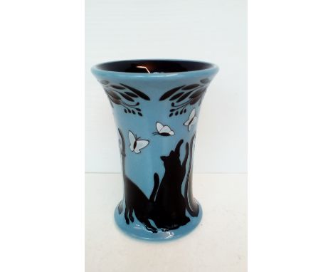 Moorcroft vase, "Lucky Black Cat", 16 cm high