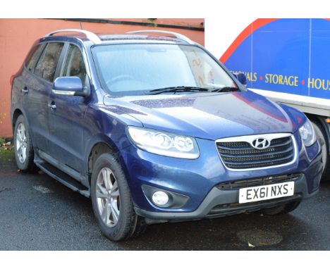 MOTOR VEHICLE - HYUNDAI SANTA FE, REGISTRATION EX61 NXS, APPROXIMATELY 90,000 MILES, 4WD, 2.2 LITRE DIESEL ENGINE, LEATHER SE