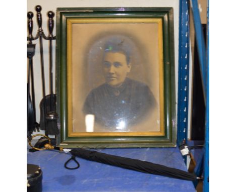 VINTAGE PARASOL, OLD PAIR OF SPECTACLES &amp; FRAMED PORTRAIT PICTURE     