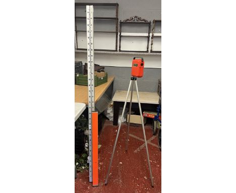 Cowley Surveyor's level with measuring staff and tripod 