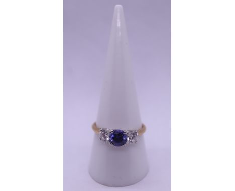 14ct gold stone set ring - Size R 