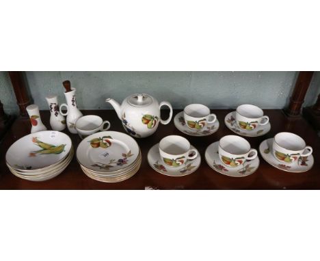 Collection of Royal Worcester Evesham pattern 