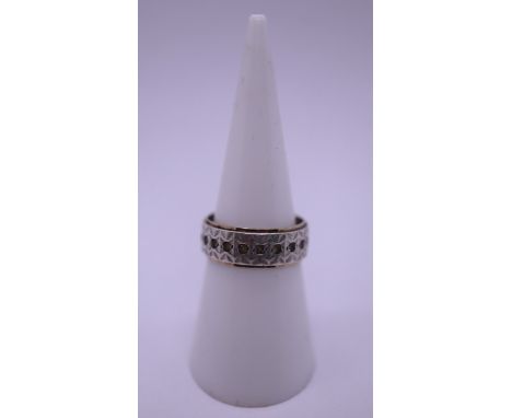 9ct gold &amp; silver stone set ring - Size M 